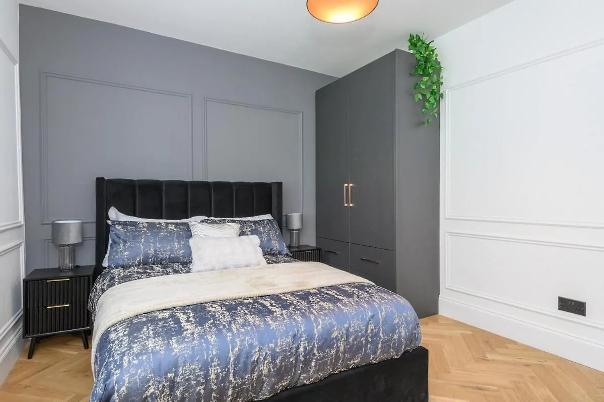 Paradise Boutique Deluxe - Leeds City Center - Steps To Ivy Asia 0*, ليدز