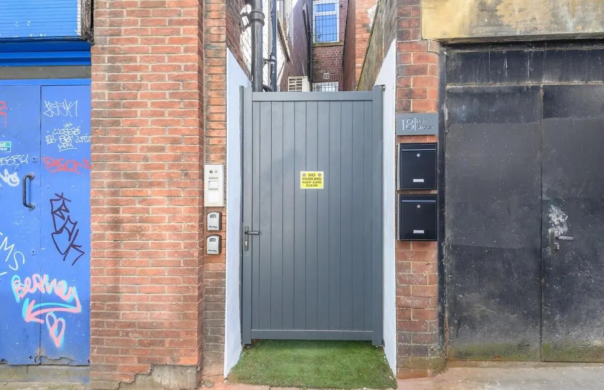 Paradise Boutique Deluxe - Leeds City Center - Steps To Ivy Asia Leeds (West Yorkshire)